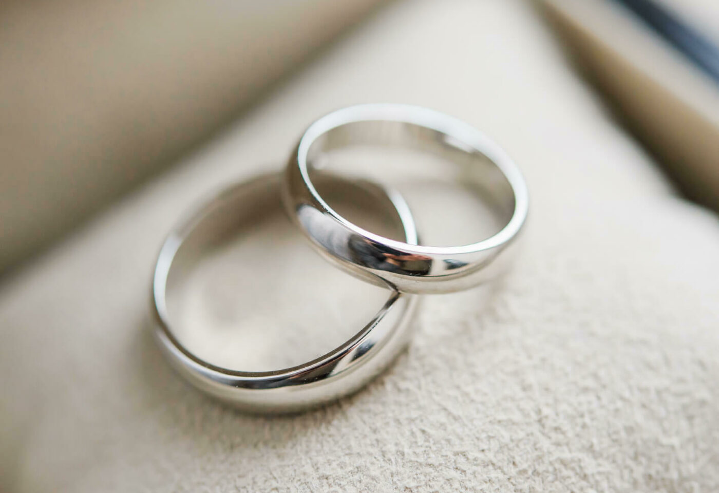 Plain wedding bands